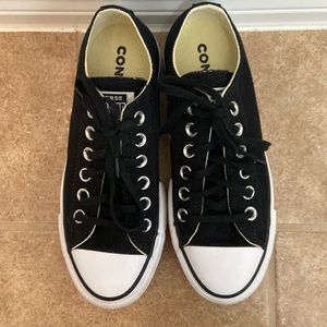 Converse platform low tops- black- size 5